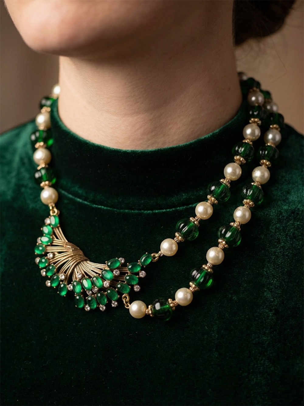 Exclusive lady Emerald & Pearl Multi-Strand Women’s Necklace